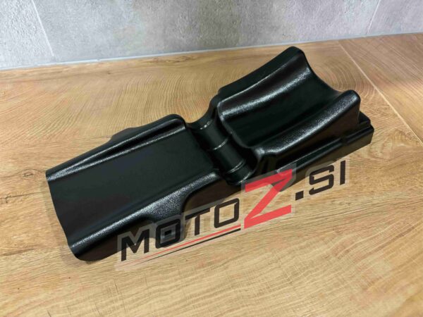 PVC plastika za pod sedež ATX ali BT