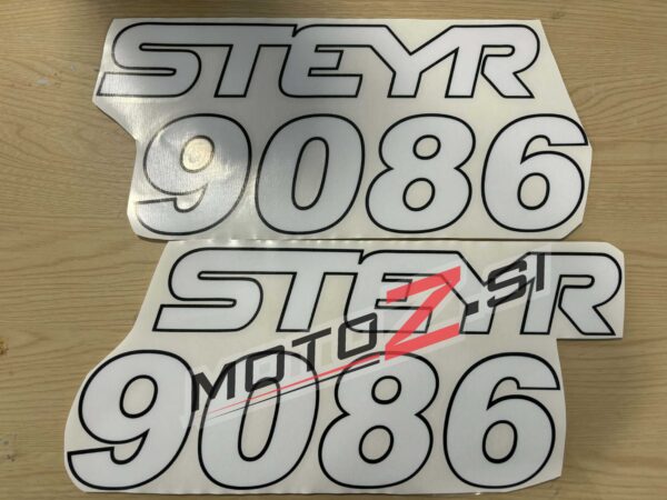 Steyr 9086 nalepke